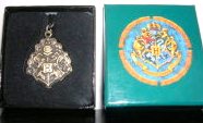 (image for) Hogwarts Necklace Harry Potter